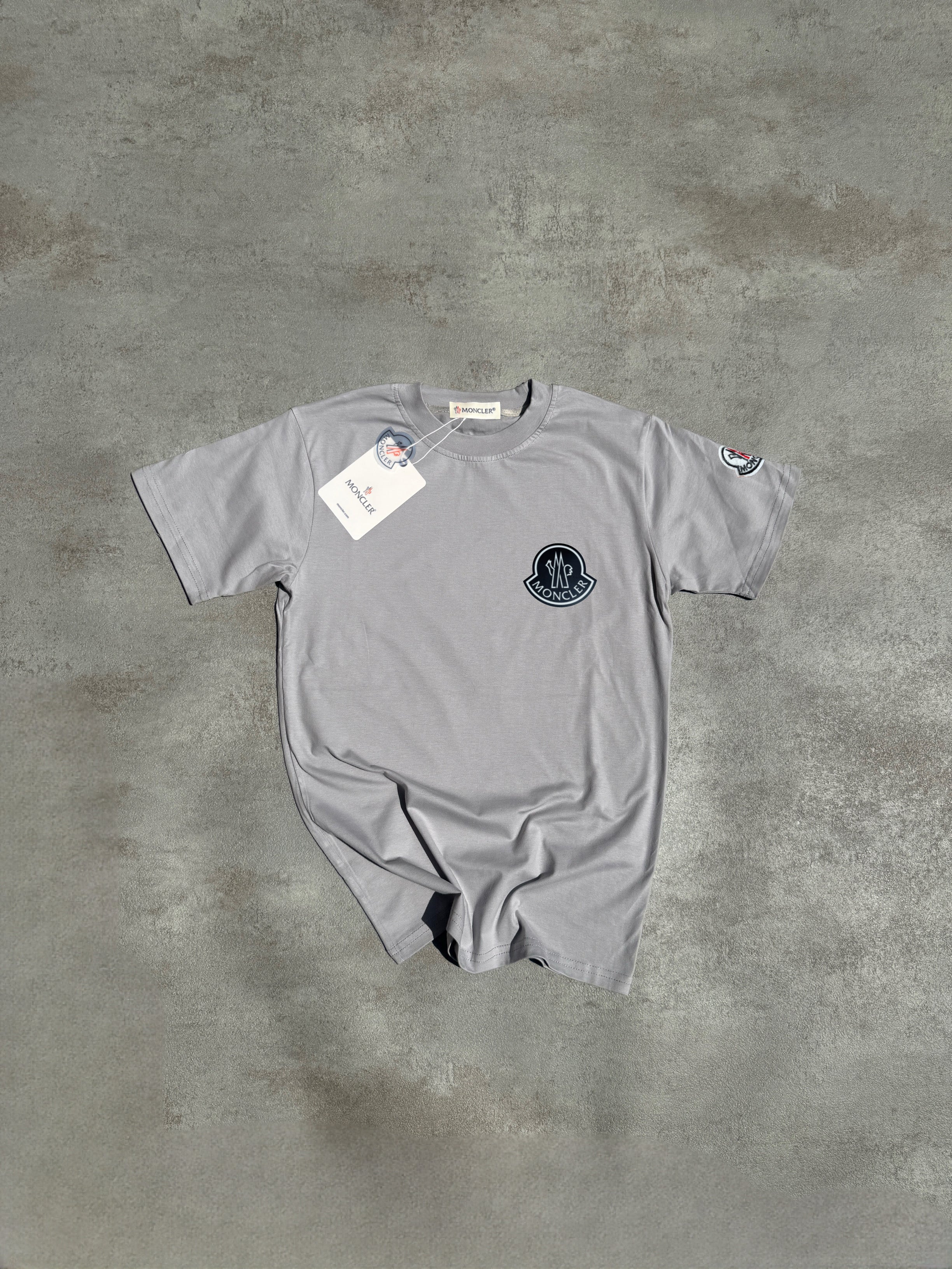 CAMISETA MONCL£R