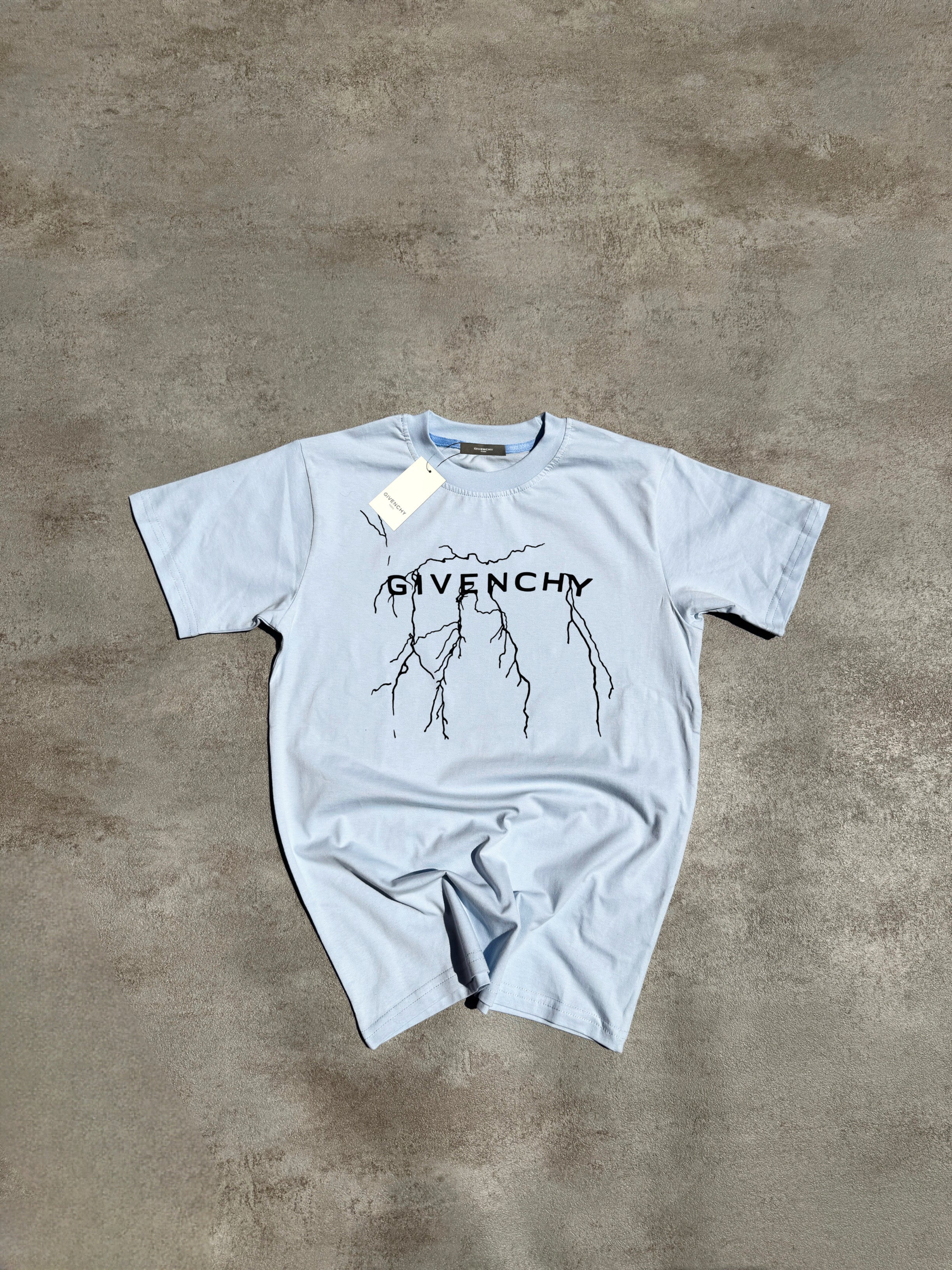 CAMISETA GIVENĆHY