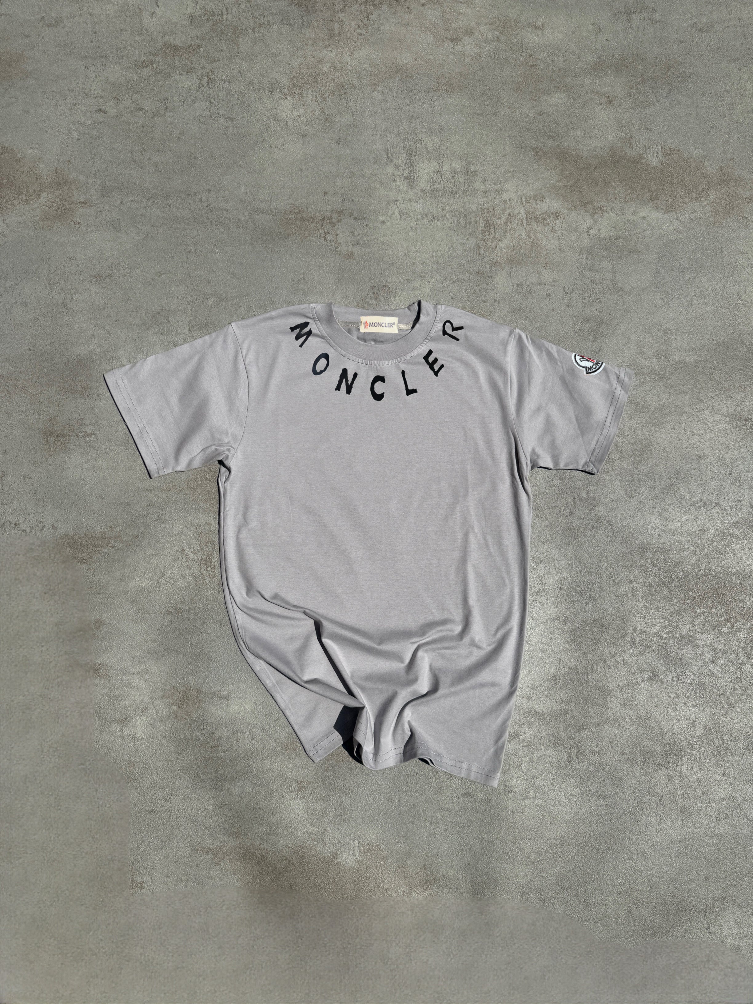 CAMISETA MONCL£R