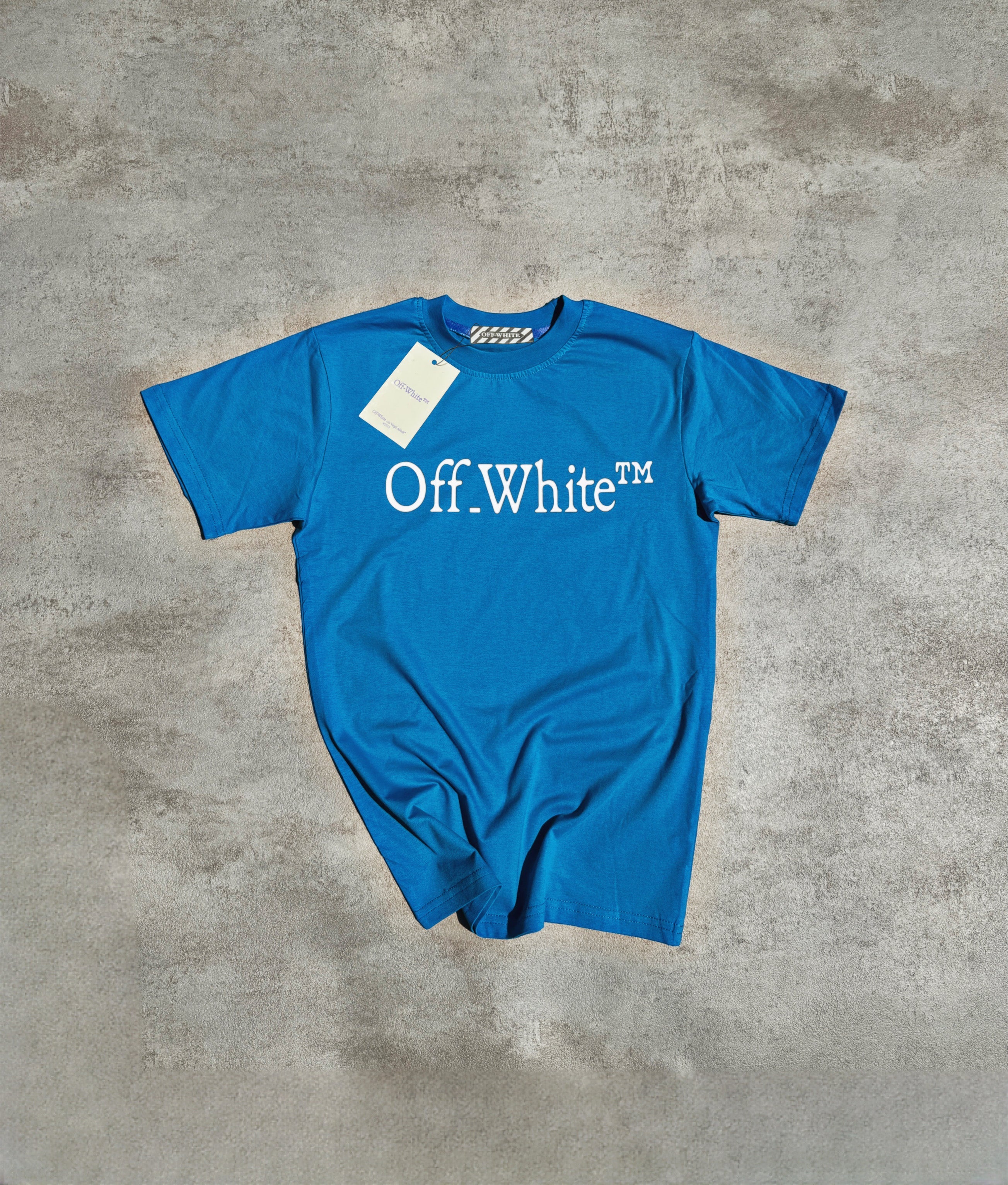 CAMISETA OFF WHIT£
