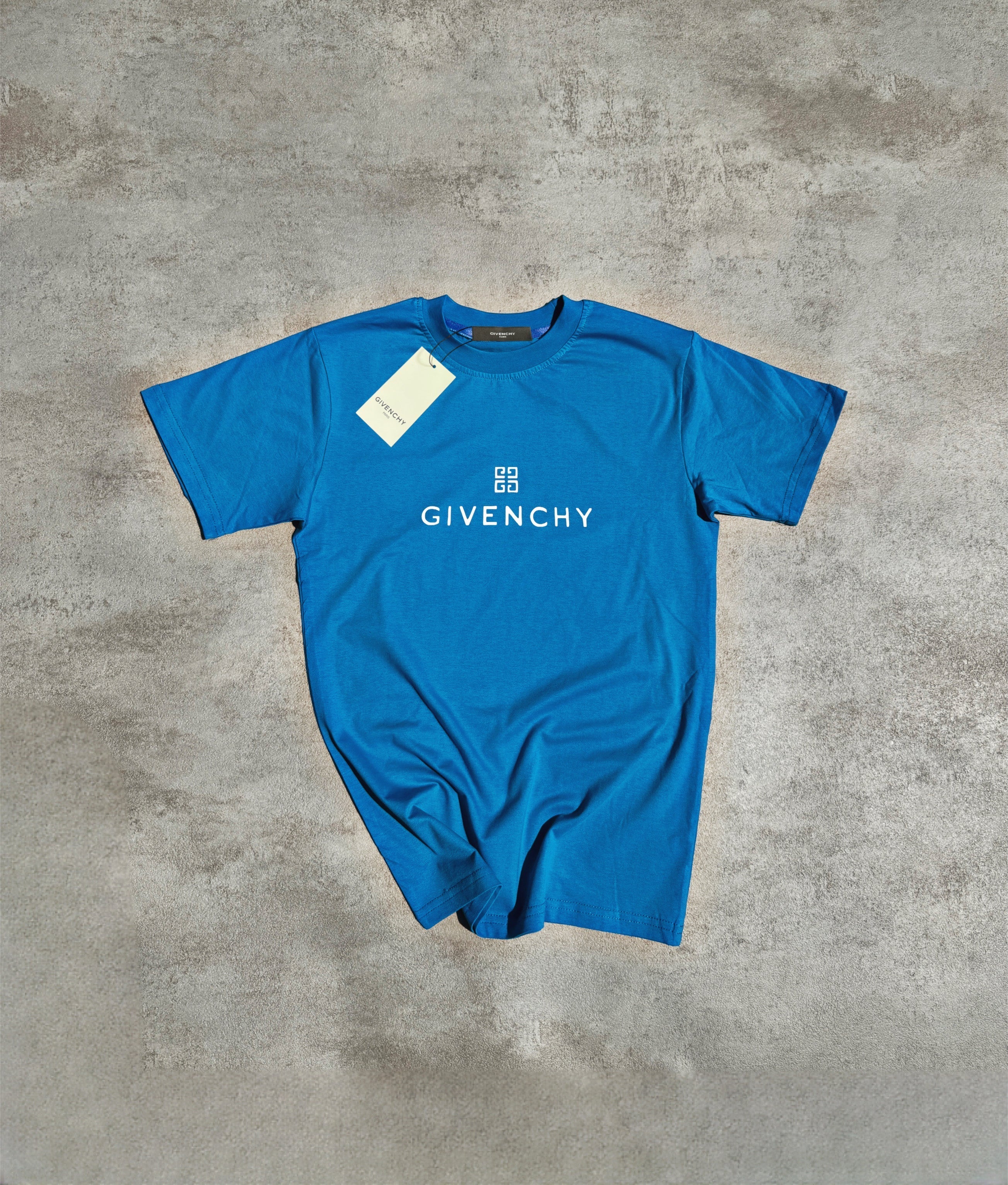CAMISETA GIVENĆHY