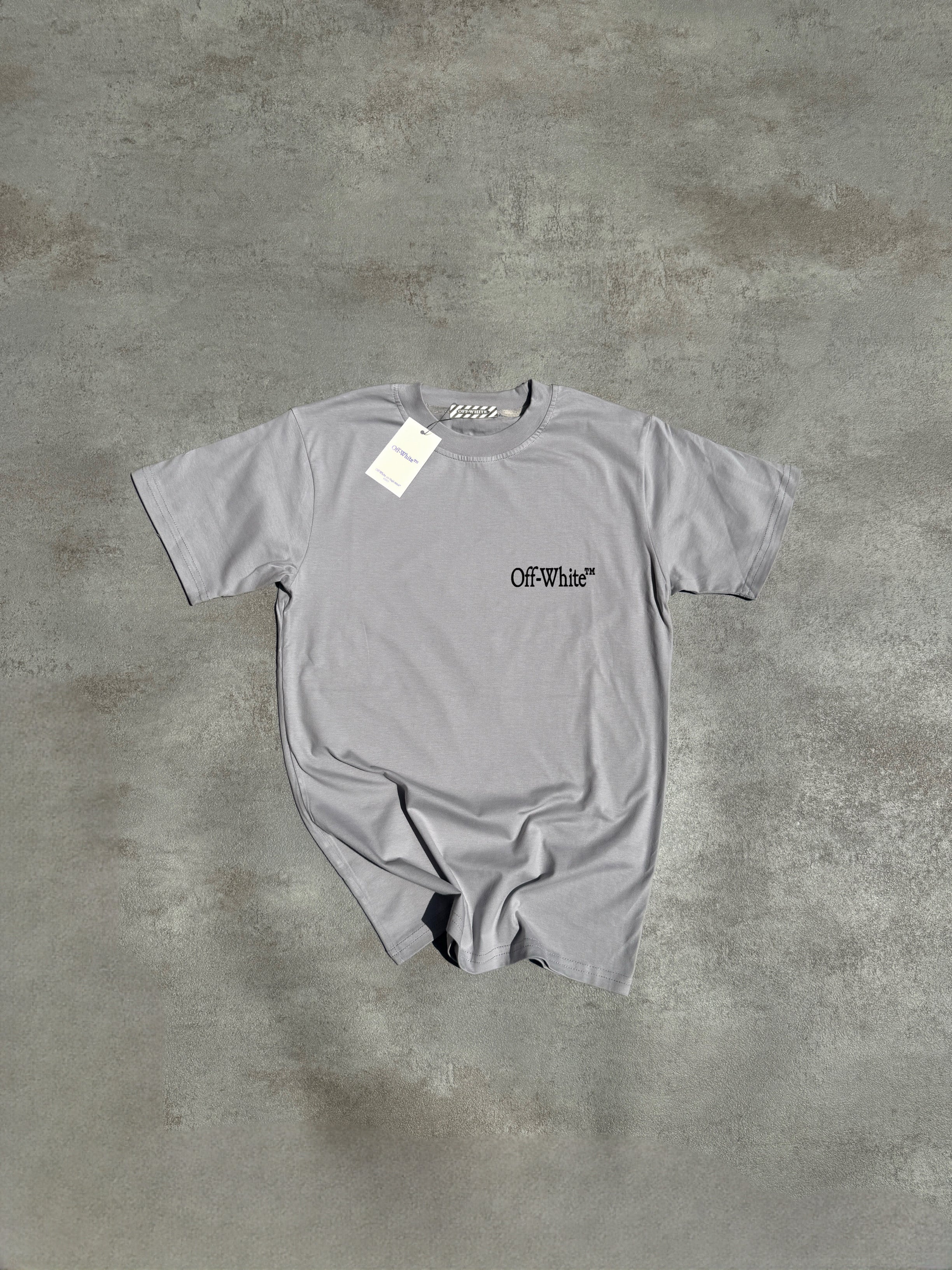 CAMISETA OFF WHlTE